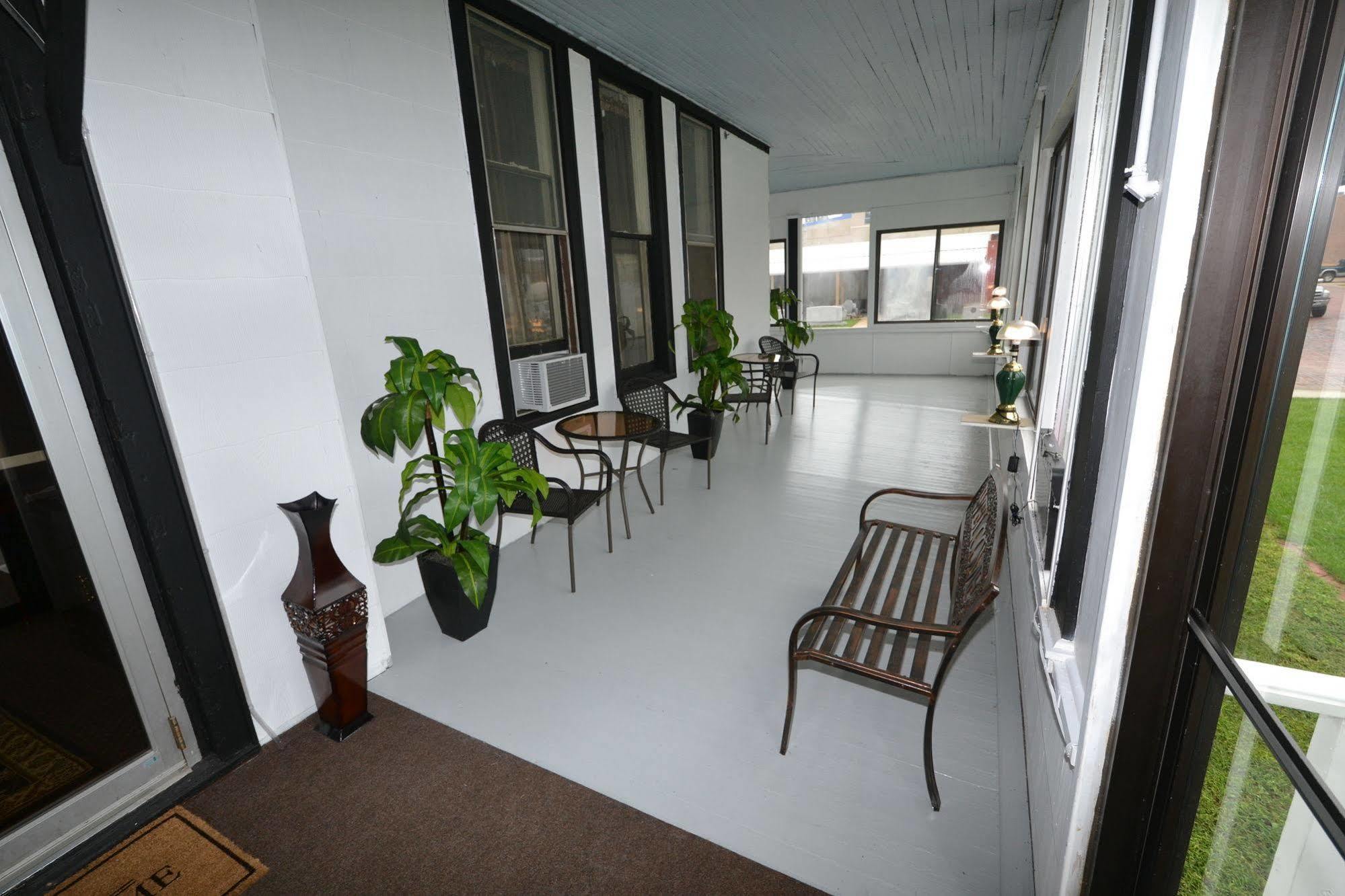 Perfect Stay Inn & Suites Blair ภายนอก รูปภาพ